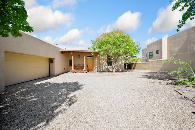 52 Centaurus Ranch Road, Santa Fe, NM 87507