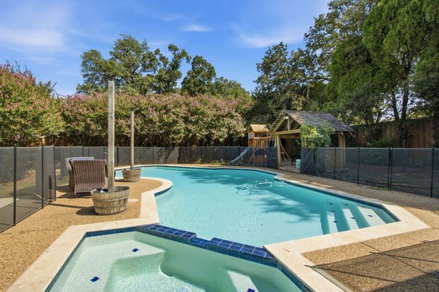 2202 Custer Parkway, Richardson, TX 75080