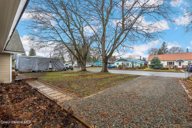 1215 Church St, Sandpoint, ID 83864