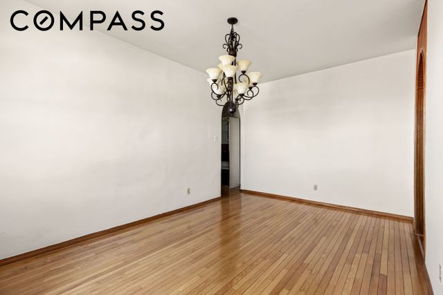 421 Crown St Apt 16R, New York City, NY 11225