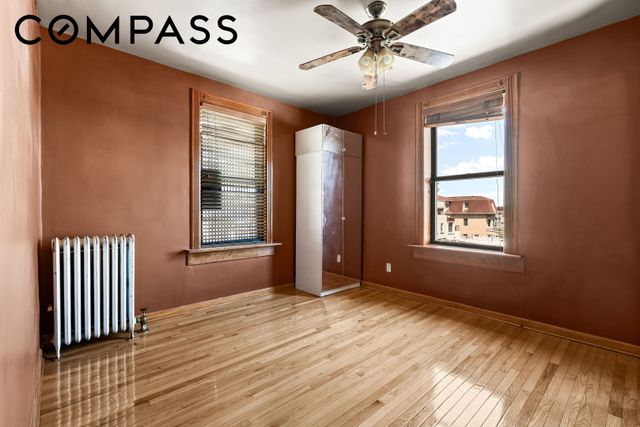 421 Crown St Apt 16R, New York City, NY 11225