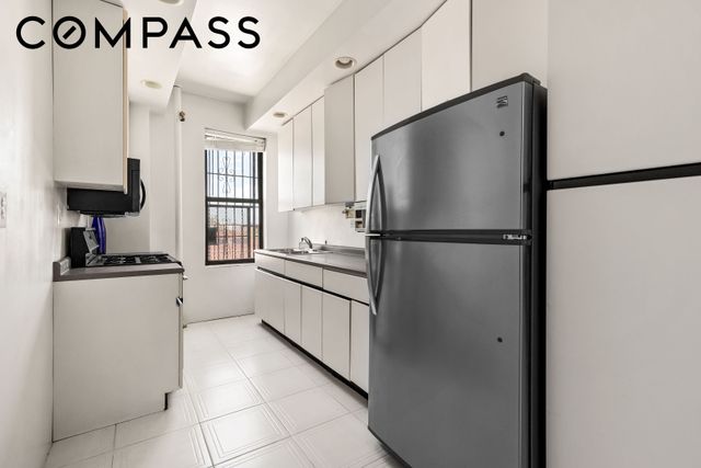 421 Crown St Apt 16R, New York City, NY 11225