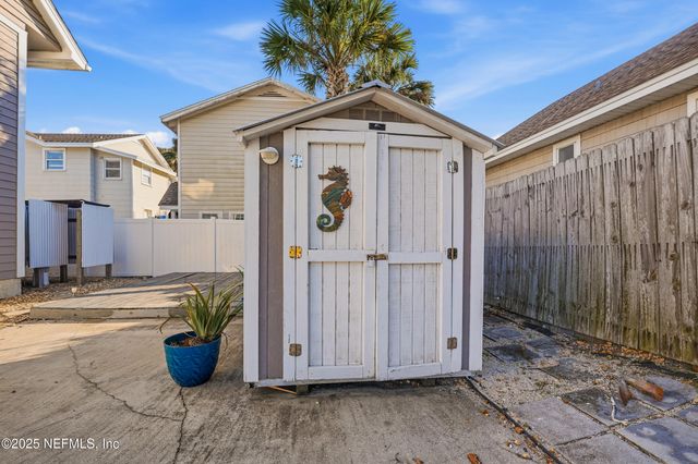 600 1ST Street, Neptune Beach, FL 32266