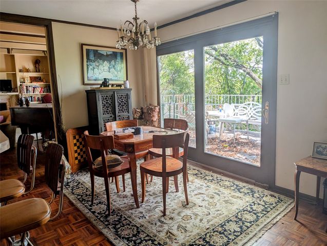 215 N Rivercrest Drive, Fort Worth, TX 76107