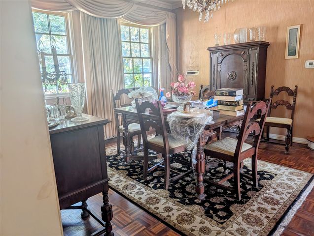 215 N Rivercrest Drive, Fort Worth, TX 76107