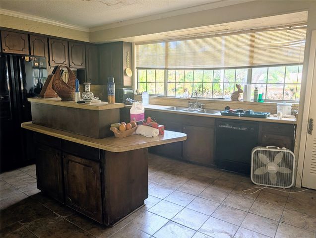 215 N Rivercrest Drive, Fort Worth, TX 76107