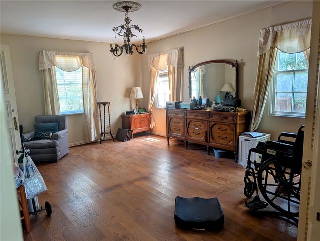 215 N Rivercrest Drive, Fort Worth, TX 76107