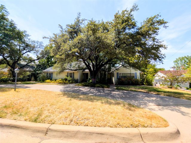 215 N Rivercrest Drive, Fort Worth, TX 76107