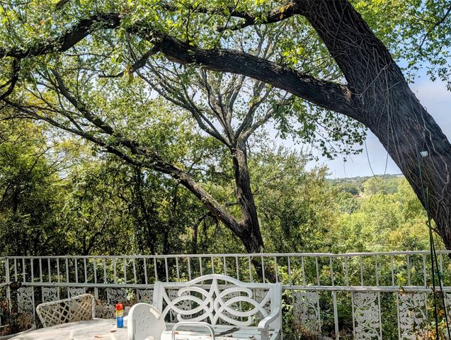 215 N Rivercrest Drive, Fort Worth, TX 76107