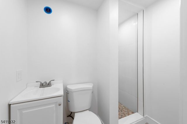 464 Buckhorn Dr, White Twp., NJ 07823