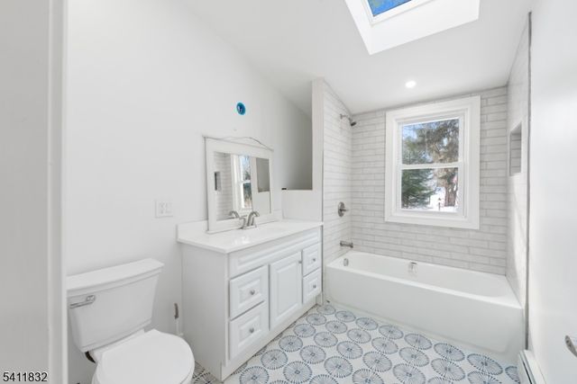 464 Buckhorn Dr, White Twp., NJ 07823