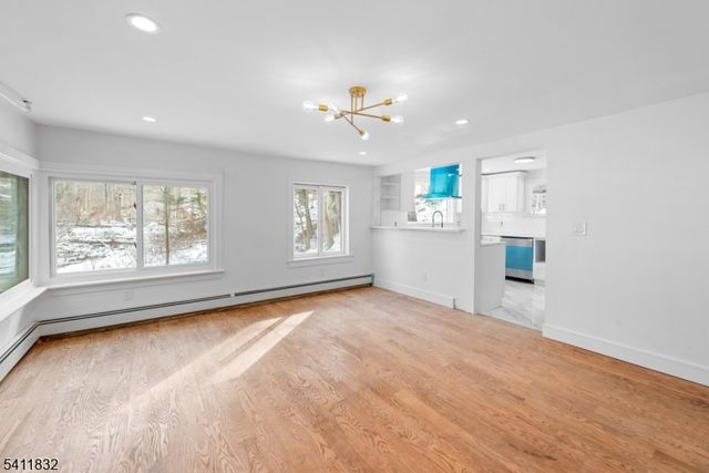 464 Buckhorn Dr, White Twp., NJ 07823