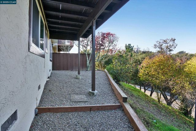 1310 Lewis Ln, Pinole, CA 94564