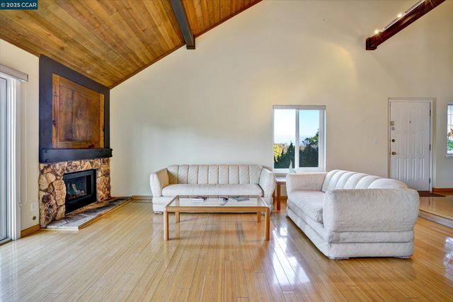 1310 Lewis Ln, Pinole, CA 94564