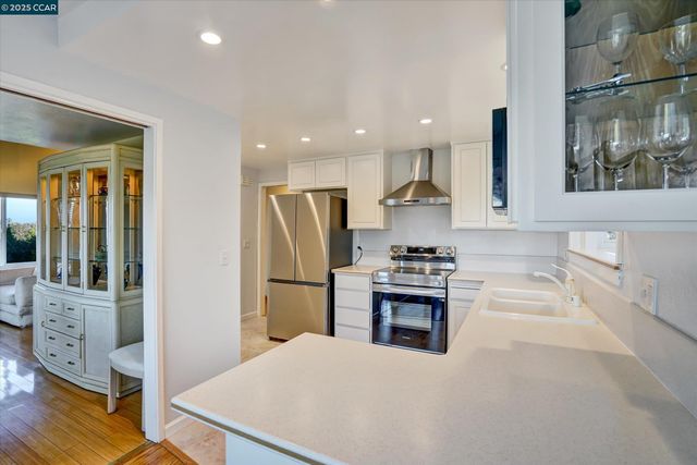 1310 Lewis Ln, Pinole, CA 94564