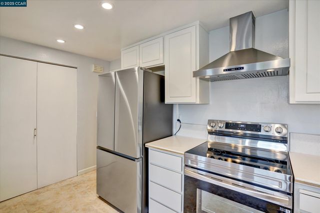 1310 Lewis Ln, Pinole, CA 94564