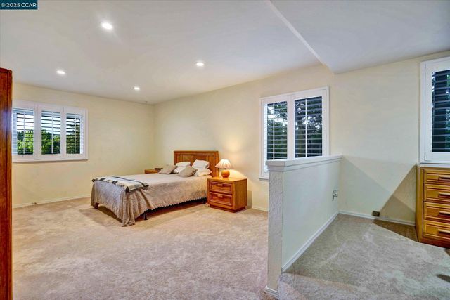 1310 Lewis Ln, Pinole, CA 94564