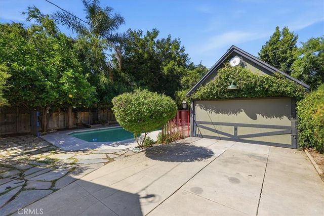 4593 Merrill, Riverside, CA 92506