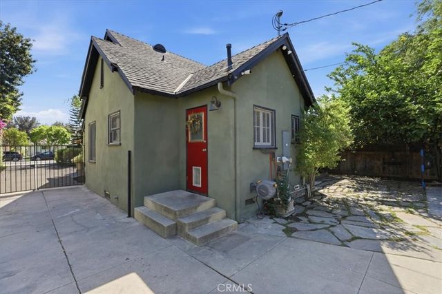 4593 Merrill, Riverside, CA 92506