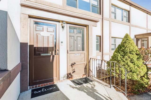 107 15th Street E-1, Garden City, NY 11530