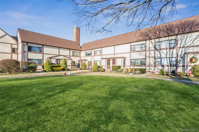 107 15th Street E-1, Garden City, NY 11530