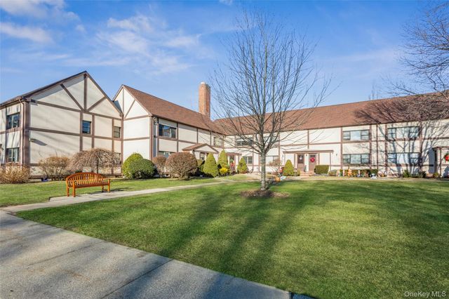 107 15th Street E-1, Garden City, NY 11530