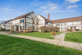 107 15th Street E-1, Garden City, NY 11530