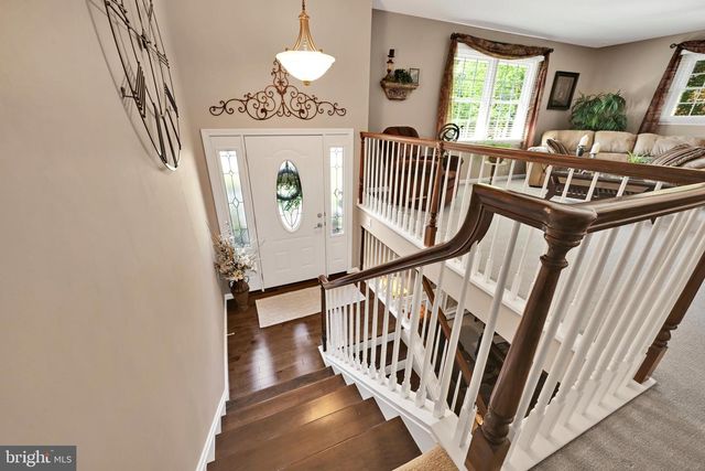 104 JULIA RD, Ephrata, PA 17522