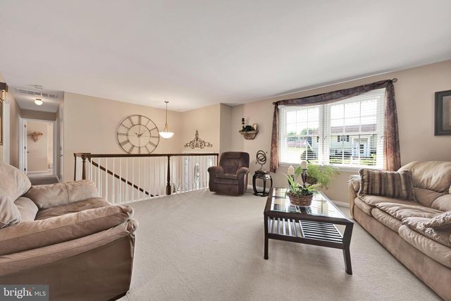 104 JULIA RD, Ephrata, PA 17522