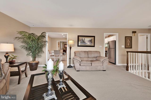 104 JULIA RD, Ephrata, PA 17522