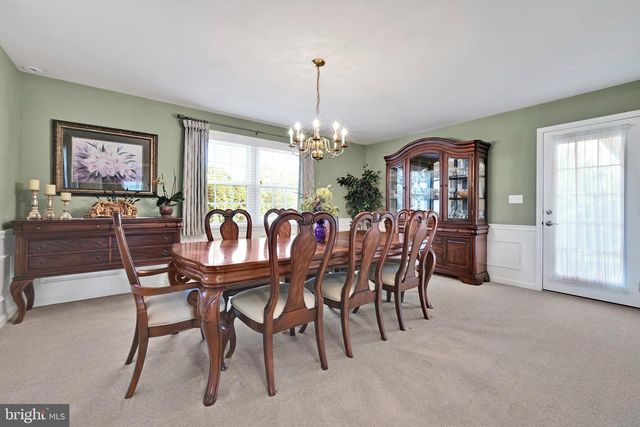 104 JULIA RD, Ephrata, PA 17522