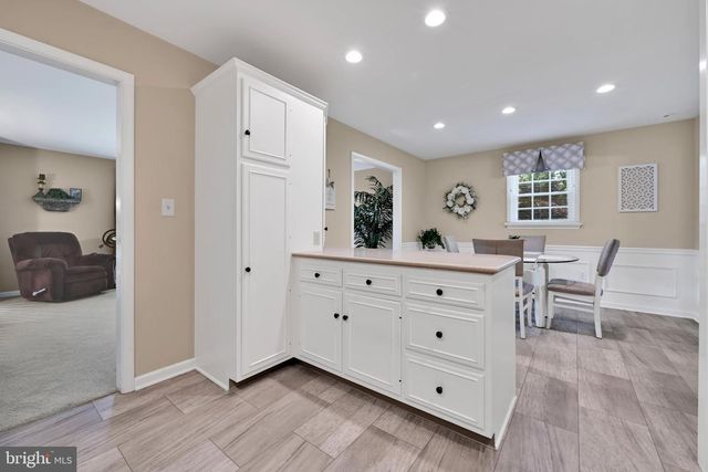 104 JULIA RD, Ephrata, PA 17522