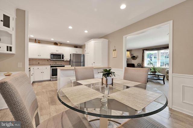 104 JULIA RD, Ephrata, PA 17522