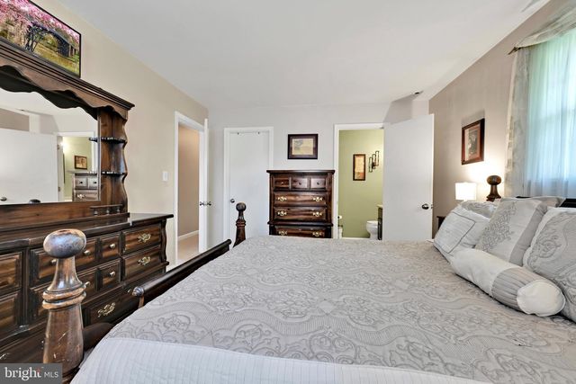 104 JULIA RD, Ephrata, PA 17522