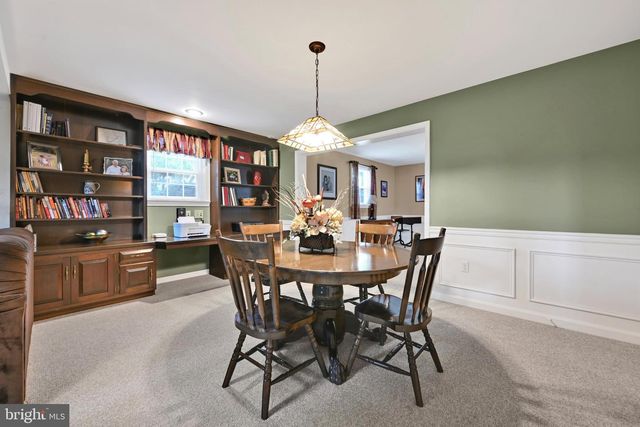 104 JULIA RD, Ephrata, PA 17522