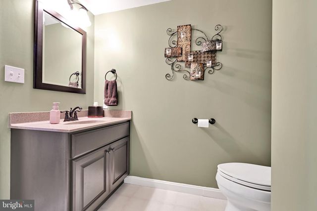 104 JULIA RD, Ephrata, PA 17522