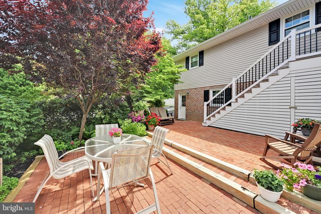 104 JULIA RD, Ephrata, PA 17522