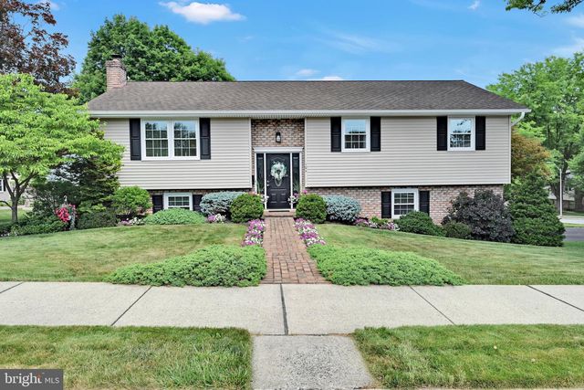 104 JULIA RD, Ephrata, PA 17522