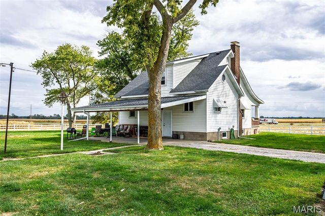 371 Frey Meadows Road, Pocahontas, IL 62275