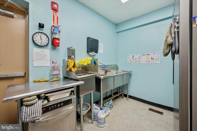 1333 S 49TH ST, Philadelphia, PA 19143