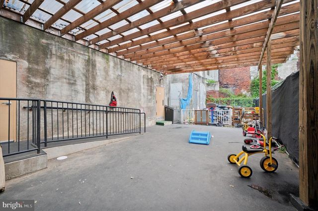 1333 S 49TH ST, Philadelphia, PA 19143