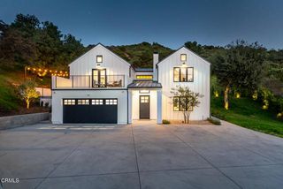 2950 Oak Glen Road, Glendale, CA 91208