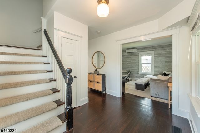 6 John St, Summit City, NJ 07901