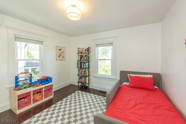 6 John St, Summit City, NJ 07901