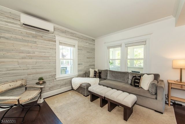 6 John St, Summit City, NJ 07901