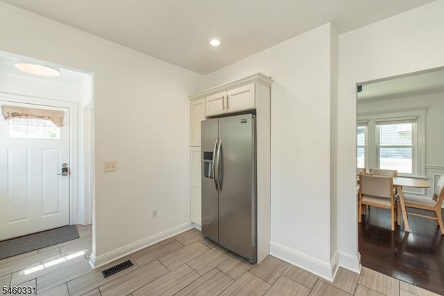 6 John St, Summit City, NJ 07901