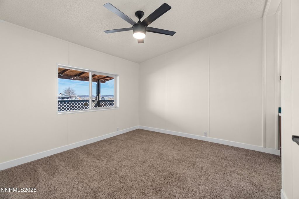 Image 16 of property listing at 3095 E Antelope Street, Silver Springs, NV 89429