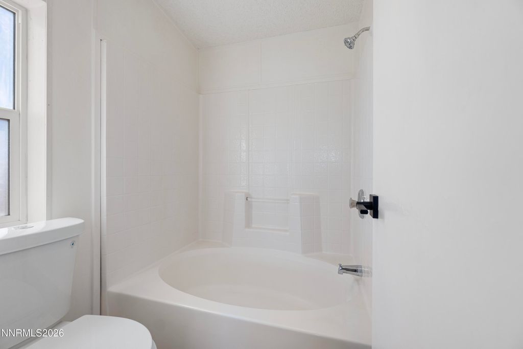 Image 19 of property listing at 3095 E Antelope Street, Silver Springs, NV 89429