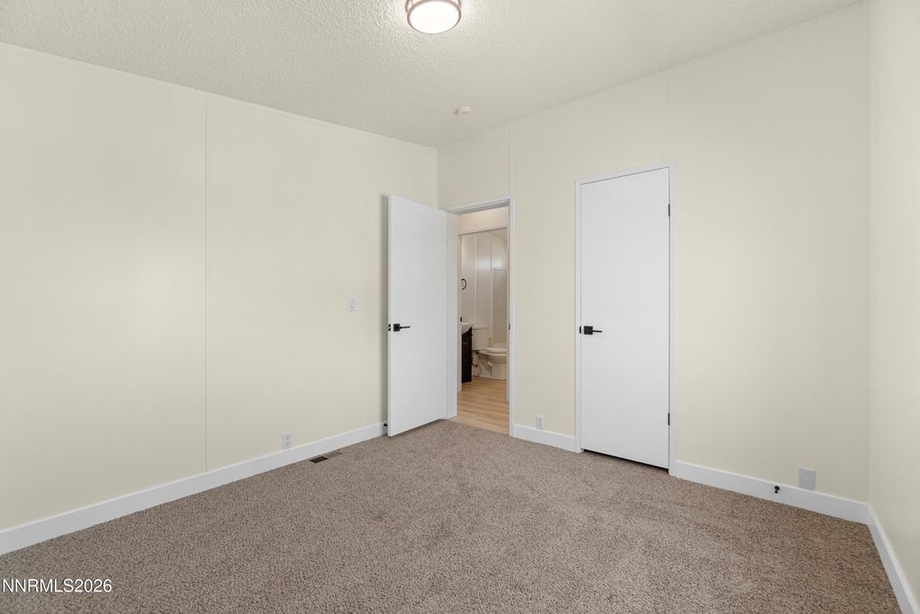 Image 22 of property listing at 3095 E Antelope Street, Silver Springs, NV 89429