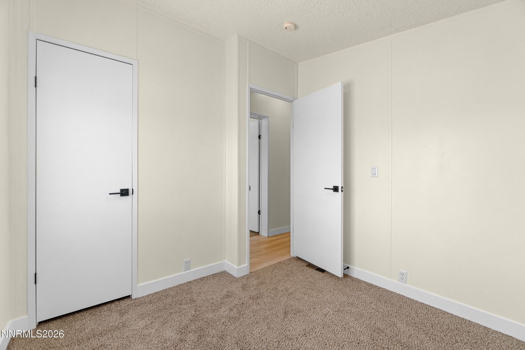 Image 25 of property listing at 3095 E Antelope Street, Silver Springs, NV 89429